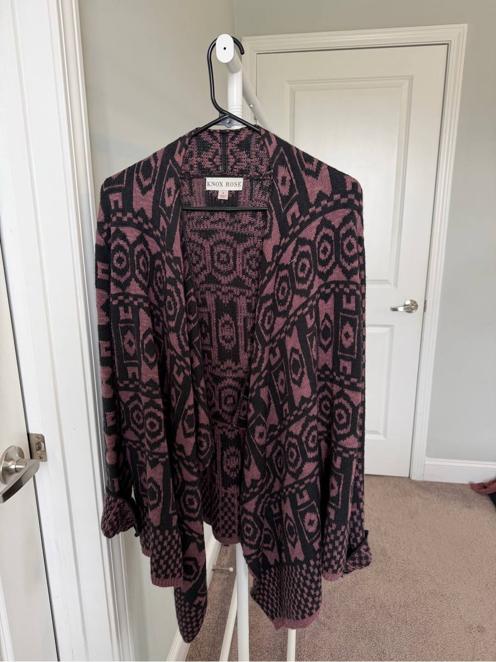 Knox Rose Black and Pink Geometric Open-Front Drape Cardigan